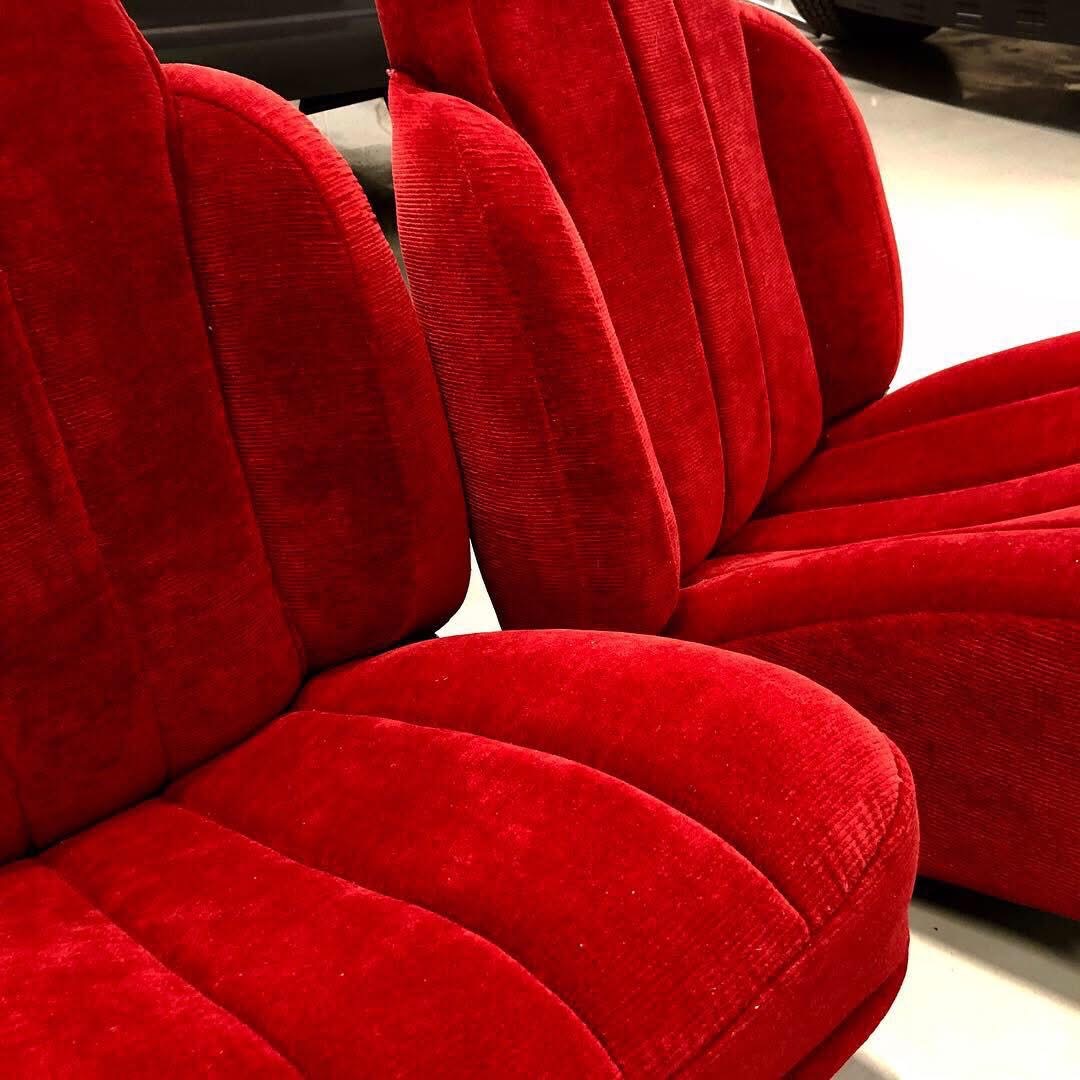 Sièges Renault 5 Alpine Turbo rouges