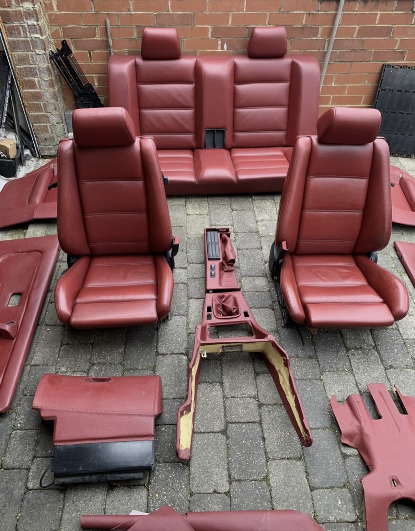 Intérieur complet BMW E30 M3 – Cuir Rouge Original